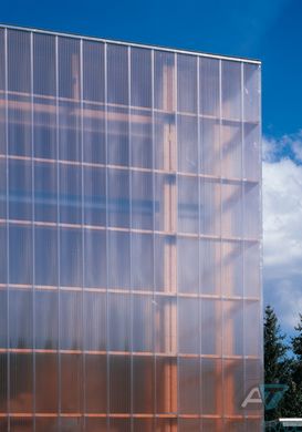 Купити Промислове скління будівлі із сотового полікарбонату